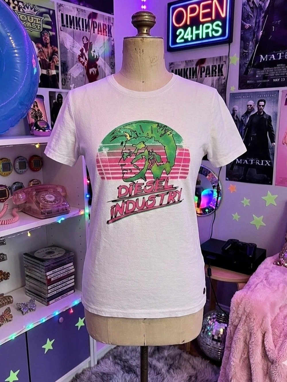 Vintage Y2K Diesel Industry Mohawk Sunset Graphic T-Shirt White & Pink XL-Excell